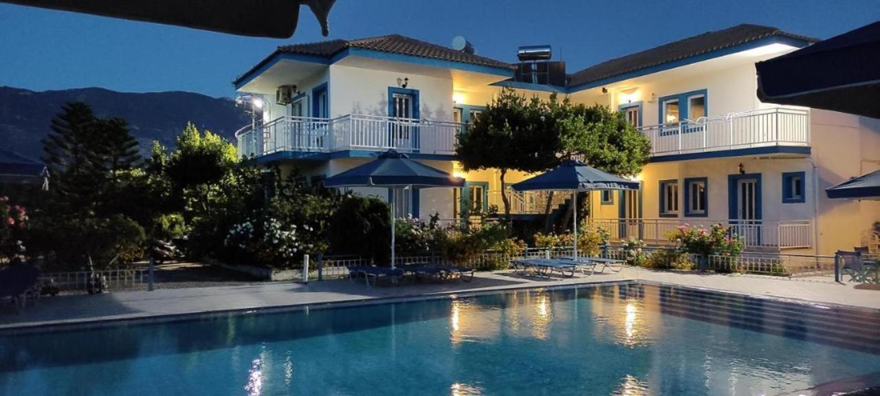 Blue White Apartments - Kefallonia Poolside Retreats Spartia  Bagian luar foto