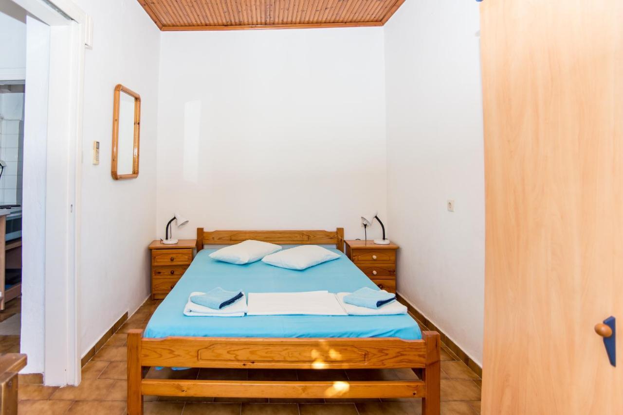Blue White Apartments - Kefallonia Poolside Retreats Spartia  Bagian luar foto