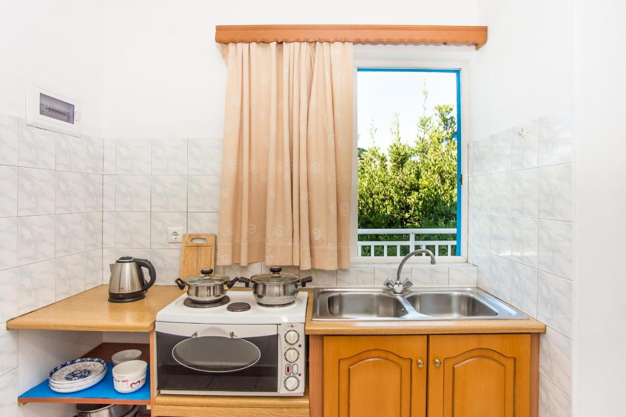 Blue White Apartments - Kefallonia Poolside Retreats Spartia  Bagian luar foto